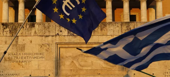 Les ménages et les PME sont au bord de la faillite et peinent à rembourser leurs prêts. Crédits photo : Petros Karadjias/AP


