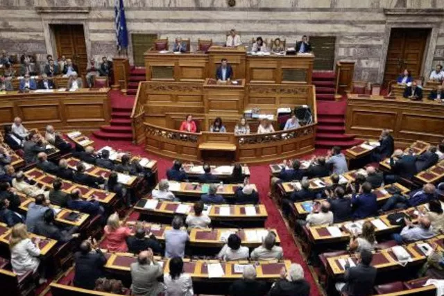 Un vote favorable du Parlement grec ne fait guère de doute dans la mesure où l'opposition s'est engagée à soutenir le gouvernement du premier ministre Alexis Tsipras. Image: AFP


