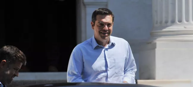 Les sondages les plus récents confirment la popularité du premier ministre Alexis Tsipras, mais les dissidents de Syriza vont lui compliquer la vie. Crédits photo : Giannis Kotsiaris/AP


