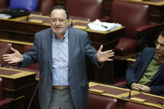 Panagiotis Lafazanis dirigera le parti Unité populaire, qui rassemblera une partie des anciens députés du parti Syriza opposés au nouveau plan d'aide négocié entre Athènes et ses créanciers.


