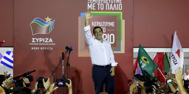 Alexis Tsipras a obtenu la "seconde chance" qu'il avait lui-même réclamée, souligne le quotidien économique allemand Handelsblatt (Crédits : ALKIS KONSTANTINIDIS)


