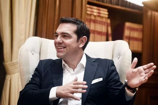 Tsipras dévoile un nouveau gouvernement de fidèles.
