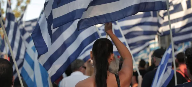 La Grèce a déjà connu deux plans d'austérité consécutifs depuis 2010. Ce troisième plan permettra-t-il d'aider le pays endetté jusqu'au cou à sortir la tête de l'eau en trois ans? Crédits photo : Lefteris Pitarakis/AP


