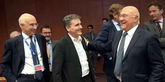 Le contraste avec les six premiers mois de l'année, qui ont vu Athènes et ses créanciers se déchirer, est saisissant.


