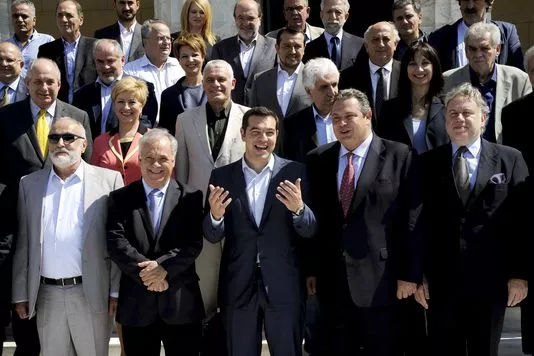 A Athènes, le premier ministre Alexis Tsipras doit présenter lundi son programme de politique générale pour les quatre prochaines années devant les parlementaires.


