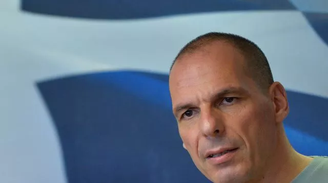 Yanis Varoufakis est accusé par un journal grec d'avoir gagné jusqu'à 2,4 millions d'euros grâce à des conférences rémunérées. Faux, répond-il dans son blog, où il évoque 56 000 euros net.


