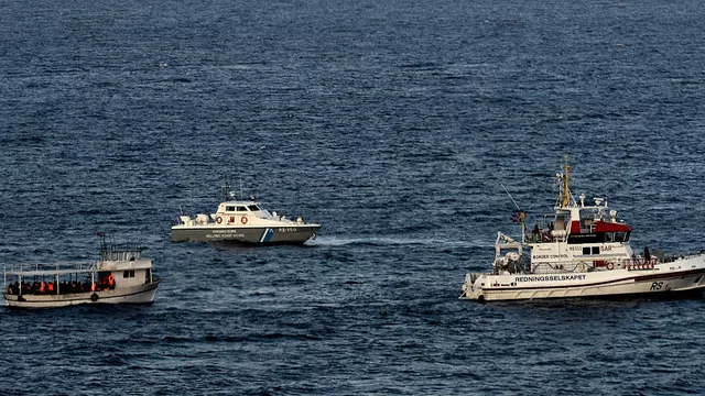 Frontex et ses douaniers volent au secours des îles grecques.