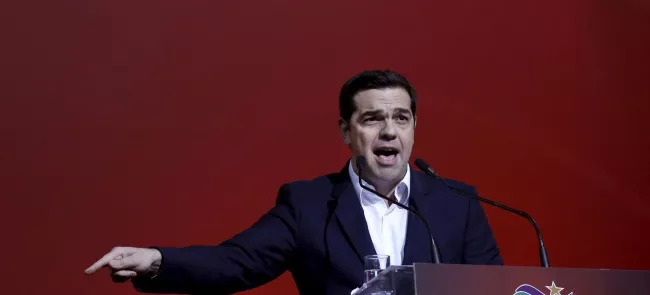 Alexis Tsipras à la tribune, le 24 janvier dernier, à l'occasion du premier anniversaire de son élection à la tête  du gouverement grec. ALKIS KONSTANTINIDIS/REUTERS Crédits photo : ALKIS KONSTANTINIDIS/REUTERS


