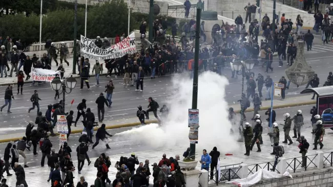 La Grèce a été paralysée par une grève générale, jeudi. Crédits photo : Thanassis Stavrakis/AP


