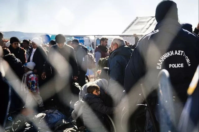 Le passage de Grèce en Macédoine se fait de plus en plus difficilement pour les migrants. Image: AFP


