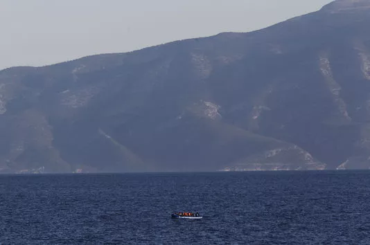 Amnesty International affirme que les migrants retenus sur les îles de Lesbos et de Chios vivent dans des conditions « effroyables ».


