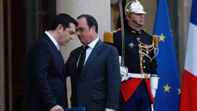 Le premier ministre Alexis Tsipras a rencontré le président de la République, François Hollande, mercredi soir à Paris, pour chercher un soutien. Crédits photo : THOMAS SAMSON/AFP


