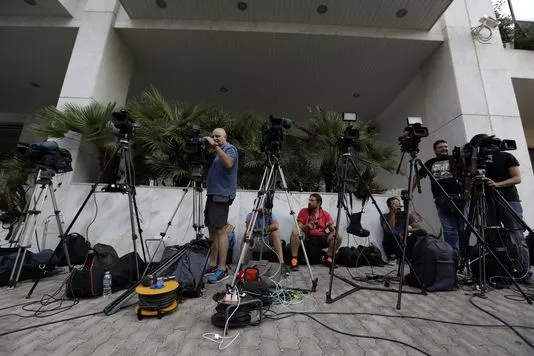 La bataille des oligarques pour la télévision grecque.