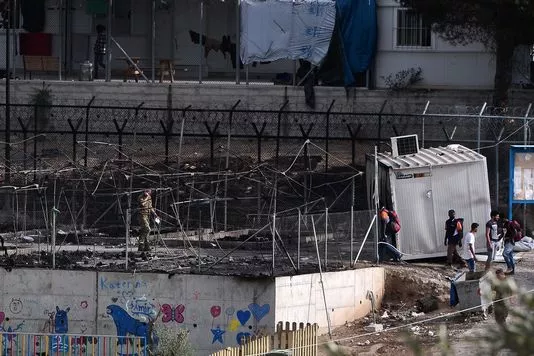 Le camp de Moria le lendemain de l'incendie, mardi 20 septembre 2016.


