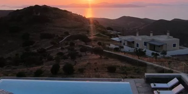 Kéa, poussez la porte des Cyclades.