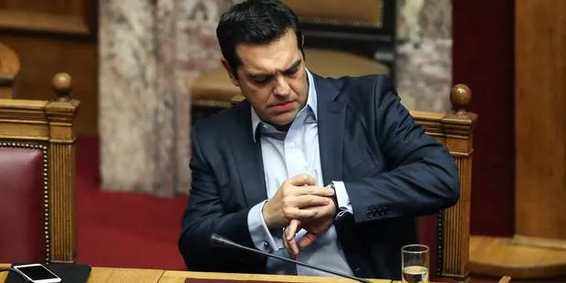 Grèce: Tsipras compte sur une prochaine reprise, le budget 2017 voté.