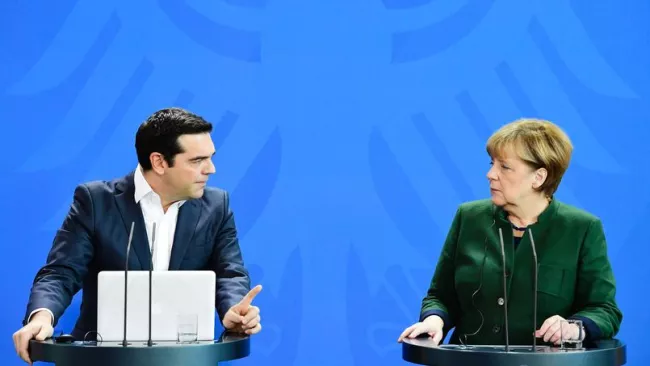 Le premier ministre Alexis Tsipras et la chancelière Allemande Angela Merkel à Berlin, le 16 décembre. Crédits photo : TOBIAS SCHWARZ/AFP


