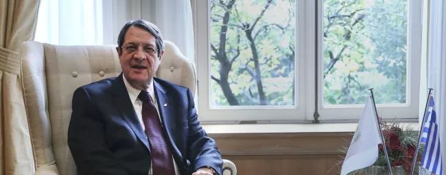Mais pour Nicos Anastasiadis, président de la République de Chypre, la possibilité de diversifier son approvisionnement énergétique pourrait pousser la Turquie à faire des concessions dans le dossier chypriote. © AP Photo / Yorgos Karahalis


