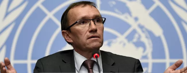 L'envoyé spécial du secrétaire général des Nations unies Espen Barth Eide peinait à retenir son enthousiasme mercredi lors d'une conférence de presse. © PHILIPPE DESMAZES / AFP PHOTO


