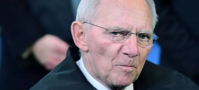 «Si la Grèce ne respecte pas ses engagements, le programme sera terminé» a prévenu Wolfgang Schäuble, ici lors d'un conseil européen à Bruxelles, le 26 janvier. Crédits photo : EMMANUEL DUNAND/AFP


