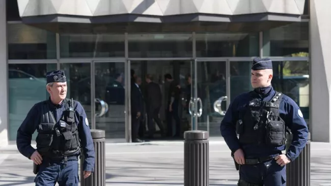 Les locaux du FMI, avenue d'Iéna à Paris, jeudi 16 mars. Crédits photo : CHRISTOPHE ARCHAMBAULT/AFP


