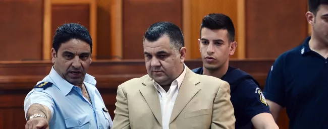 Un membre d'Aube dorée accusé de participation au meurtre du rappeur antifasciste Pavlos Fyssas. © LOUISA GOULIAMAKI / AFP PHOTO


