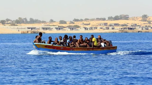 Des migrants à proximité des côtes libyennes (photo d'illustration)


