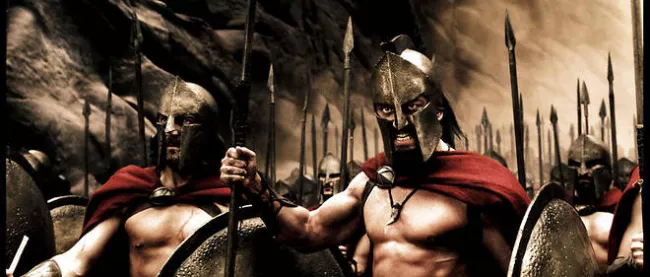 Combattants-nés. En 2007, le film "300", de Zack Snyder, a réveillé l'attrait du public pour les valeurs guerrières de la cité lacédémonienne. © Courtesy of Warner Bros. Ent.


