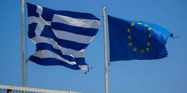 Fitch relève la note de la Grèce et s'attend à un allègement de la dette en 2018.