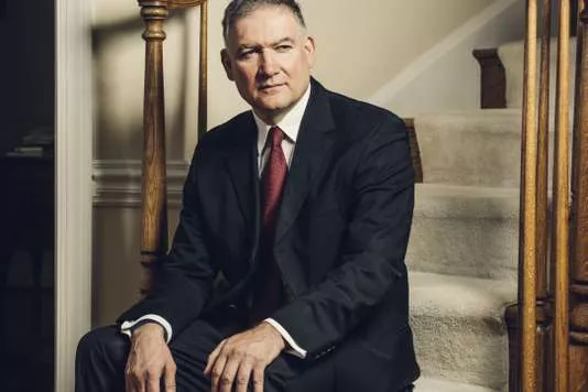 L’économiste que les Grecs adorent détester.