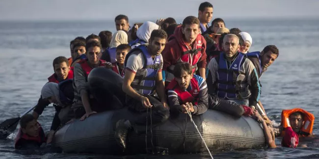 Crise des migrants: manifestation à Athènes de maires d'îles grecques en proie à la .