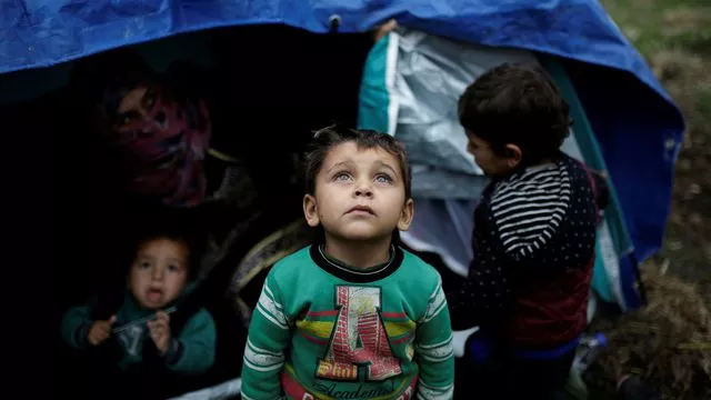 Un jeune réfugié syrien au camp de Moria sur l'île de Lesbos, le 30 novembre 2017.


