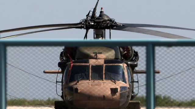 L'hélicoptère militaire turc à bord duquel huit officiers s'étaient enfuis en Grèce le 16 juillet 2016 après le coup d'Etat manqué en Turquie


