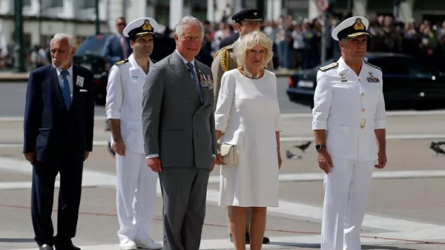 L'ex-famille royale de Grèce exclue du protocole de la visite du Prince Charles à Athènes.