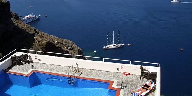 Une petite île des Cyclades bannit les pailles en plastique.