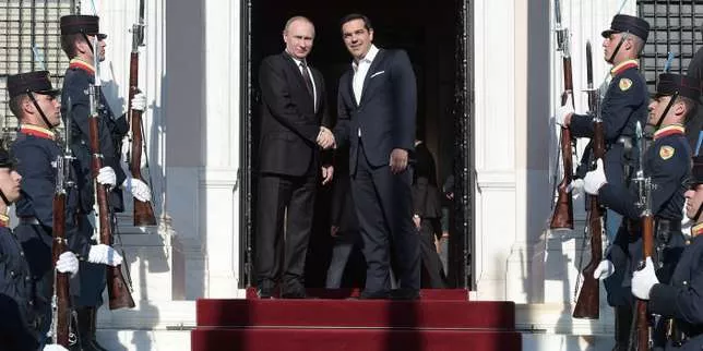 Querelles diplomatiques entre Athènes et Moscou.
