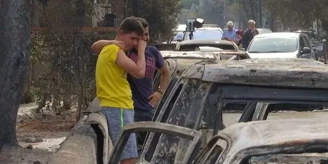 Incendies en Grèce : la station balnéaire de Mati ravagée par les flammes.