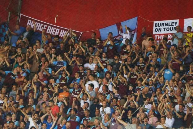 Les fans de Burnley étaient 900 jeudi soir à Athènes. (A. Konstantinidis/Reuters)


