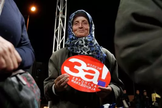 Lors d'un meeting pour le oui, le 27 septembre à Tetovo (Macédoine).


