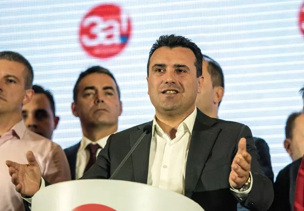 Le Premier ministre macédonien, Zoran Zaev, a promis de poursuivre la ratification de l'accord sur le changement de nom de son pays, bien que la participation au référendum n'ait pas atteint les 50 % requis - Robert ATANASOVSKI/AFP


