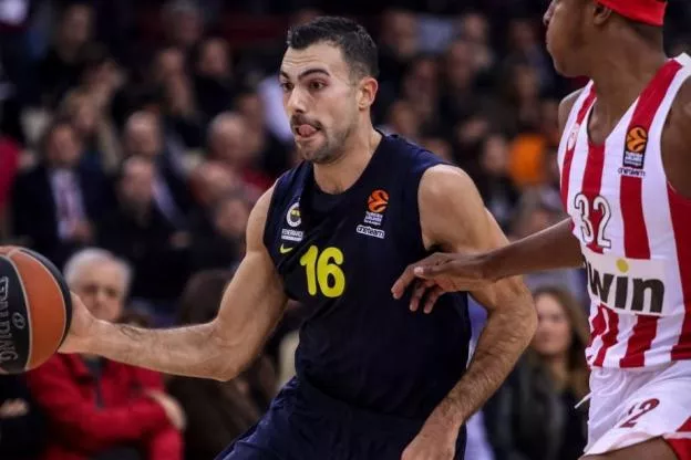 Basket - Euroligue : le Fenerbahçe Istanbul s'impose de peu chez l'Olympiakos Le Pirée.