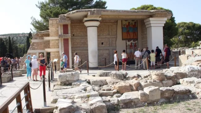 La Grèce pourrait vendre des centaines de sites antiques.