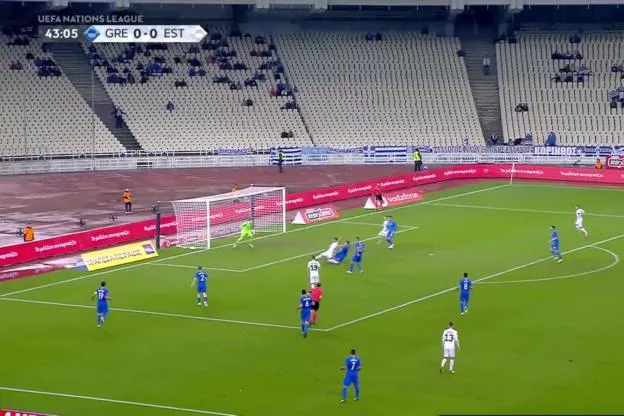 Foot : Le but de Grèce - Estonie en vidéo.