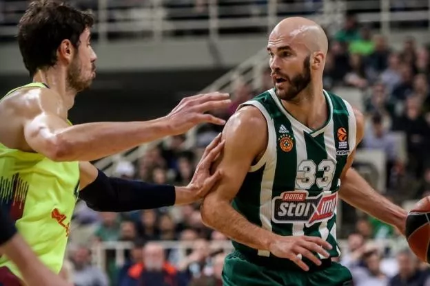 Basket - Euroligue : le Panathinaïkos Athènes s'impose face à Barcelone.