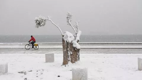Grèce: le froid exceptionnel fait trois morts.