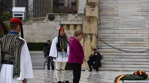 Merkel: l'Allemagne est "consciente de sa responsabilité" en Grèce pendant la période nazie.