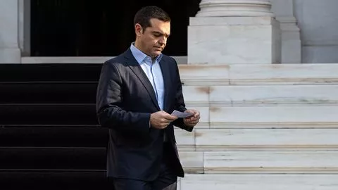 Grèce: Tsipras affaibli demande la confiance du Parlement.