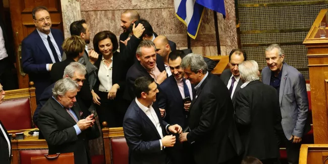 Tsipras espère la ratification de l’accord sur la Macédoine, en dépit des Grecs.