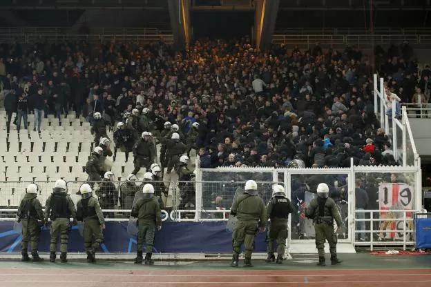 Foot - Coupes d'Europe : deux matches à huis clos pour l'AEK Athènes.