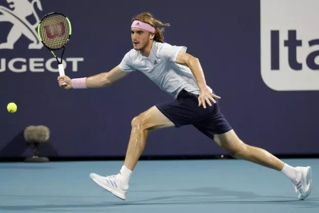 Tennis - ATP : Stefanos Tsitsipas et les « privilèges » des grands, dont bénéficie Roger Federer.